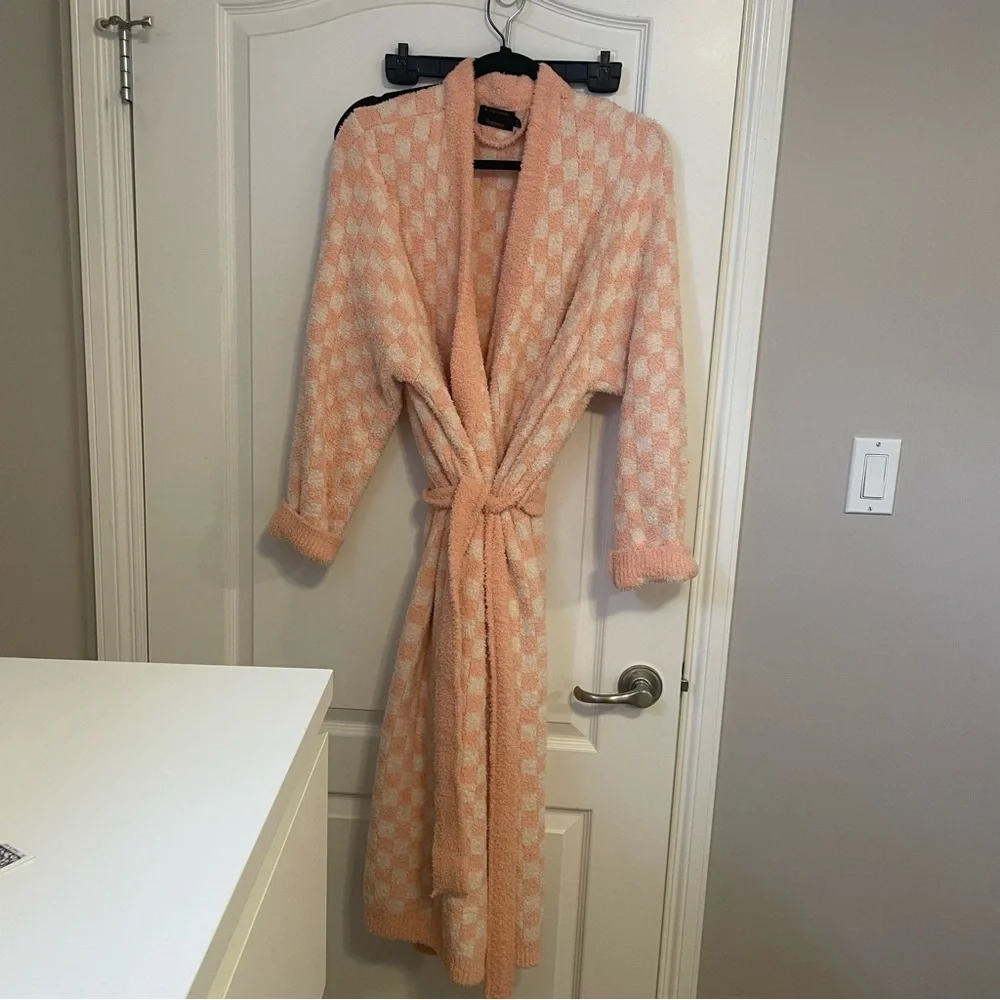 Plush Checkered Robe - Picture 3 of 5
